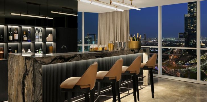 Planuoji kelionę į JAE? apsistokite 5 viešbutyje SHERATON GRAND HOTEL DUBAI. 