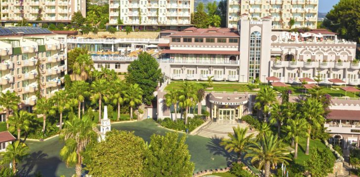 Apsistokite CLUB PARADISO HOTEL & RESORT viešbutyje už gerą kainą.