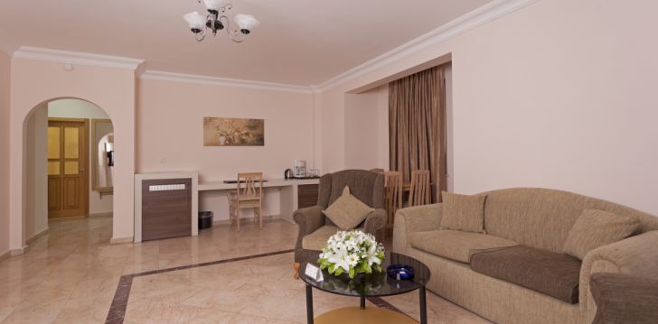 Viešbutis CLUB PARADISO HOTEL & RESORT įsikūręs Turkija.
