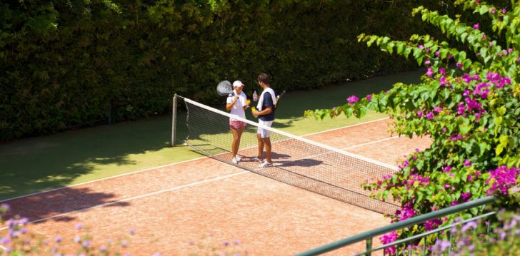 Apgyvendinimas 5* CLUB PARADISO HOTEL & RESORT