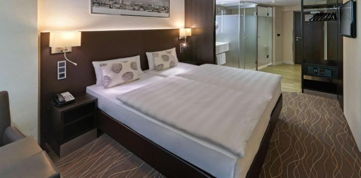 Viešbutis PARK INN BY RADISSON BERLIN ALEXANDERPLATZ įsikūręs Vokietija. 