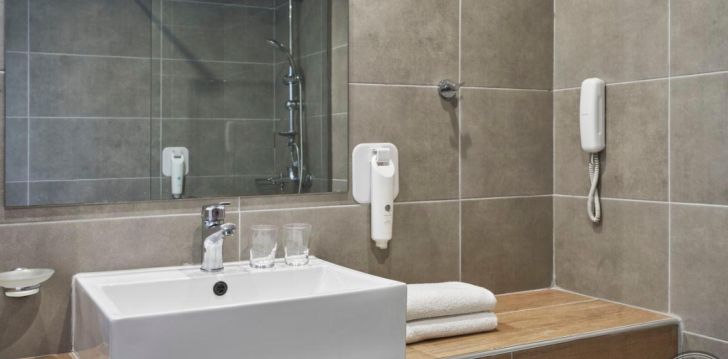 Atostogos Graikija – apsistokite viešbutyje BLUE BAY BEACH RESORT
