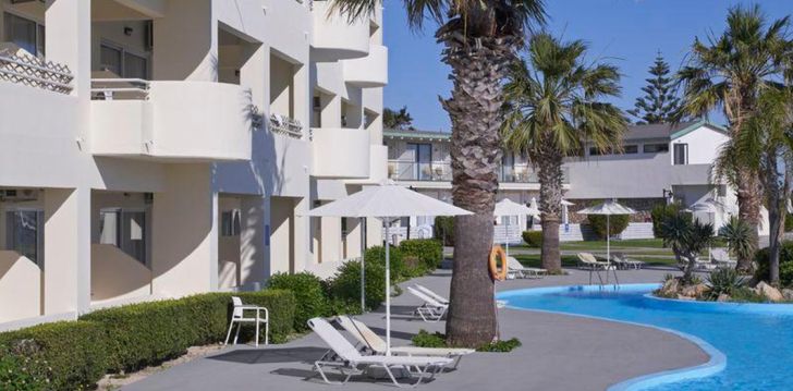Tavęs laukia poilsis Graikija įsikūrusiame BLUE BAY BEACH RESORT