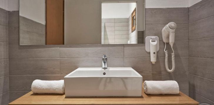 Tavęs laukia poilsis Graikija įsikūrusiame BLUE BAY BEACH RESORT