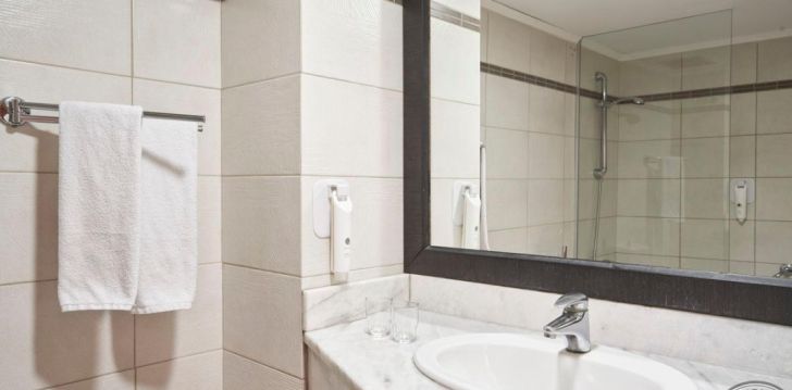Rinkitės viešbutį BLUE BAY BEACH RESORT kelionei į Graikija