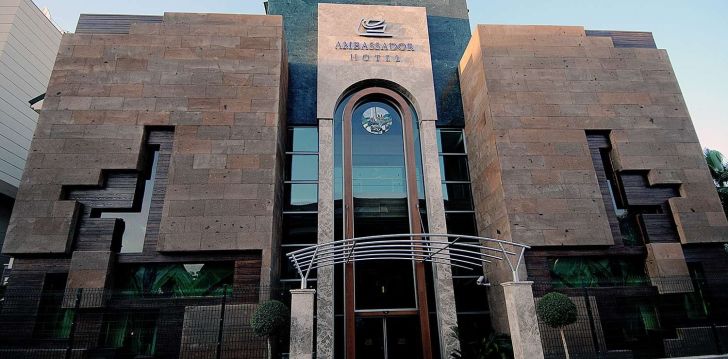 Viešbutis AMBASSADOR PLAZA įsikūręs Turkija.