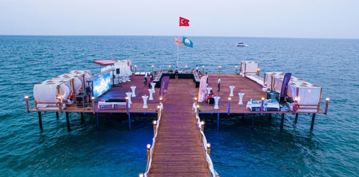Viešbutis ROX RESORT HOTEL įsikūręs Turkija. 