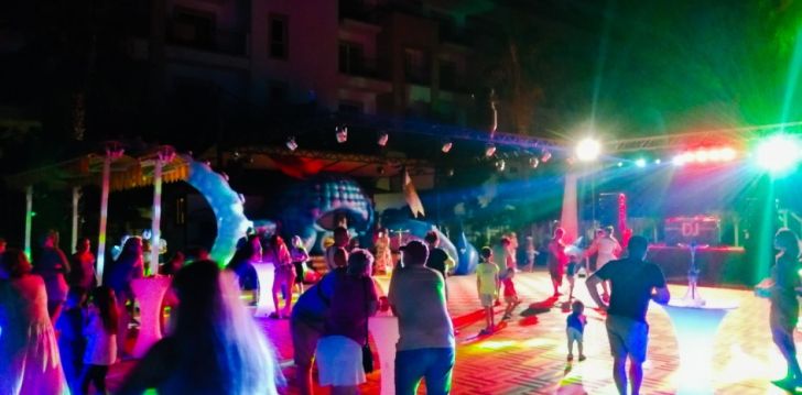 Apsistokite ROX RESORT HOTEL viešbutyje už gerą kainą.