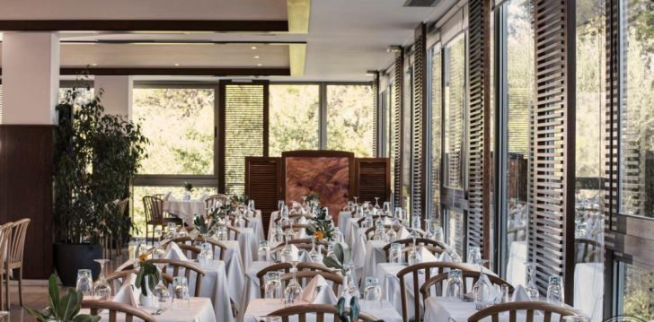 Viešbutis KONTOKALI BAY RESORT & SPA įsikūręs Graikija.