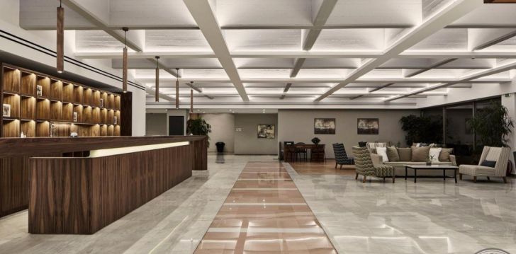Tavęs laukia poilsis Graikija įsikūrusiame KONTOKALI BAY RESORT & SPA