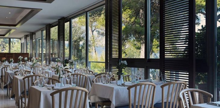 Apsistokite KONTOKALI BAY RESORT & SPA viešbutyje už gerą kainą.