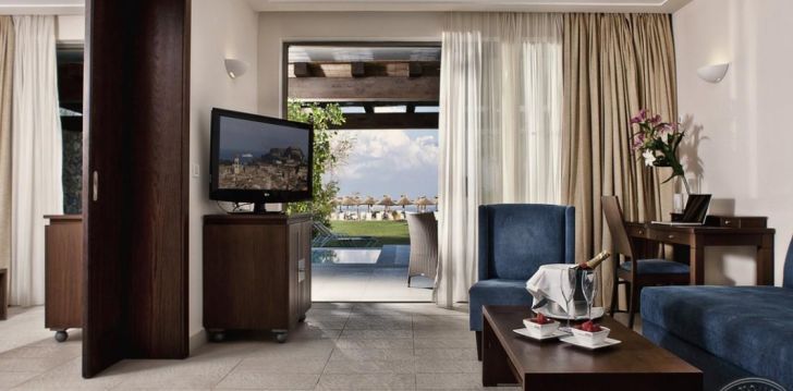 Tavęs laukia poilsis Graikija įsikūrusiame KONTOKALI BAY RESORT & SPA