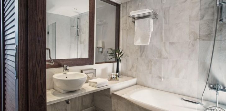Apsistokite KONTOKALI BAY RESORT & SPA viešbutyje už gerą kainą. 