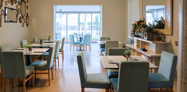 Patogus viešbutis jūsų kelionei – 3* MIKES KANARIUM CITY HOTEL
