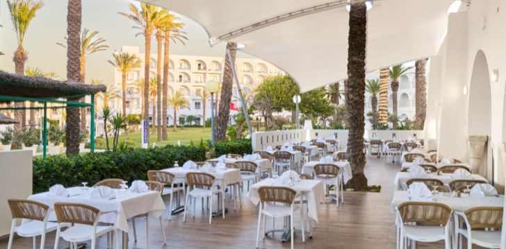 Viešbutis EL MEHDI BEACH RESORT įsikūręs Tunisas. 