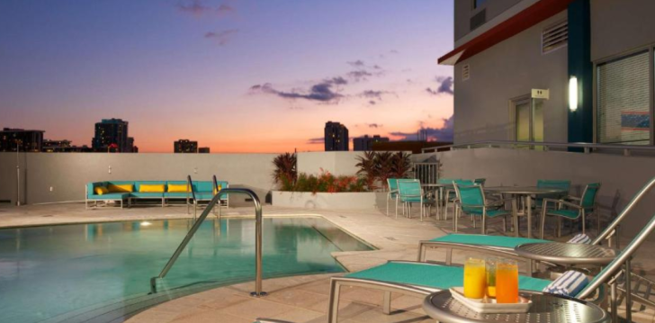Atostogos JAV – apsistokite viešbutyje HAMPTON INN SUITES MIAMI DOWNTOWN