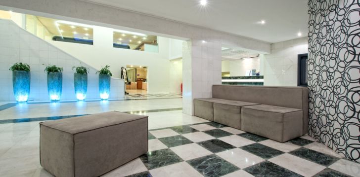 Viešbutis HERONISSOS HOTEL įsikūręs Graikija.