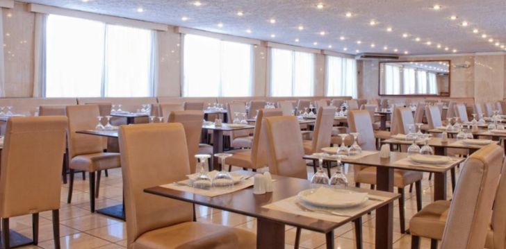 Rinkitės viešbutį HERONISSOS HOTEL kelionei į Graikija