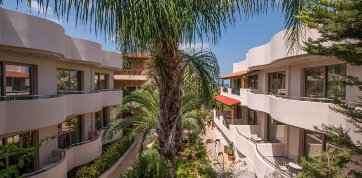 Planuoji kelionę į Graikija? apsistokite 4 viešbutyje CACTUS BEACH HOTEL & BUNGALOWS.