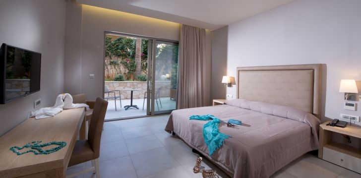 Viešbutis CACTUS BEACH HOTEL & BUNGALOWS įsikūręs Graikija.