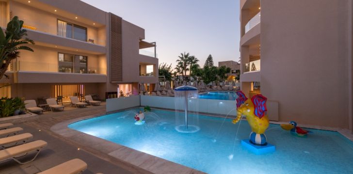 Viešbutis CACTUS BEACH HOTEL & BUNGALOWS įsikūręs Graikija. 