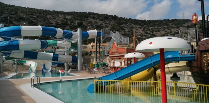 Apsistokite CACTUS ROYAL SPA & RESORT viešbutyje už gerą kainą. 