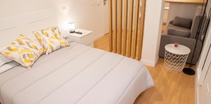 Apsistokite HOSTAL MONTALOYA viešbutyje už gerą kainą. 
