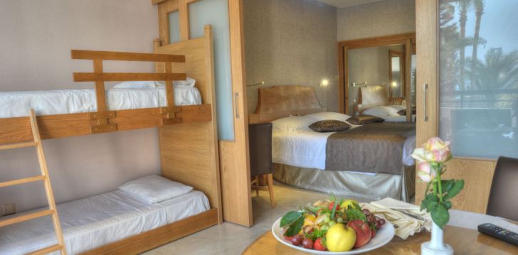 Planuoji kelionę į Kipras? apsistokite 5 viešbutyje ADAMS BEACH HOTEL. 