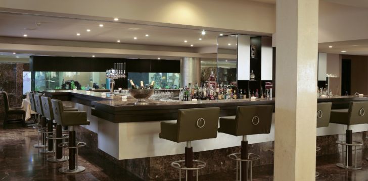 Rinkitės viešbutį ADAMS BEACH HOTEL kelionei į Kipras