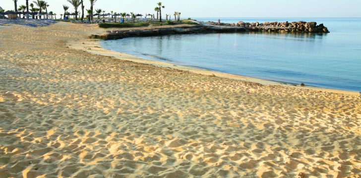 Tavo atostogos prasideda viešbutyje ADAMS BEACH HOTEL