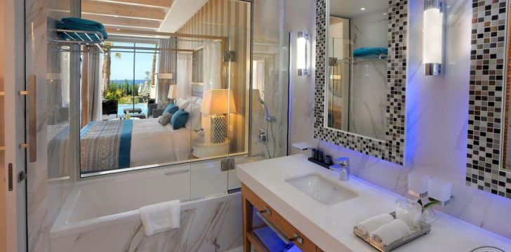 Viešbutis AMAVI HOTEL (ADULTS ONLY 18+) įsikūręs Kipras. 