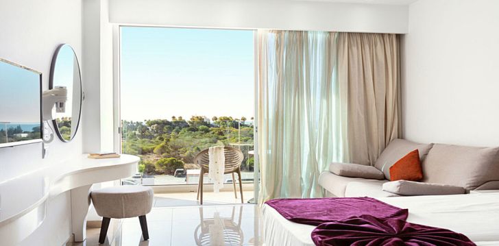 Tavęs laukia poilsis Kipras įsikūrusiame AMETHYST NAPA HOTEL & SPA