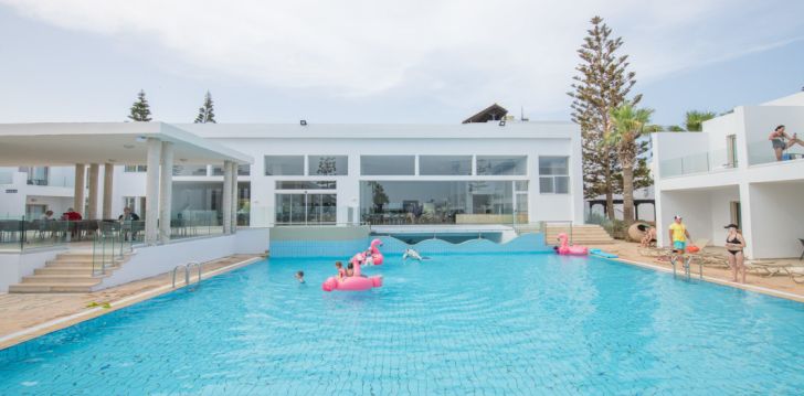 Apsistokite ATLANTICA PANTHEA RESORT viešbutyje už gerą kainą. 