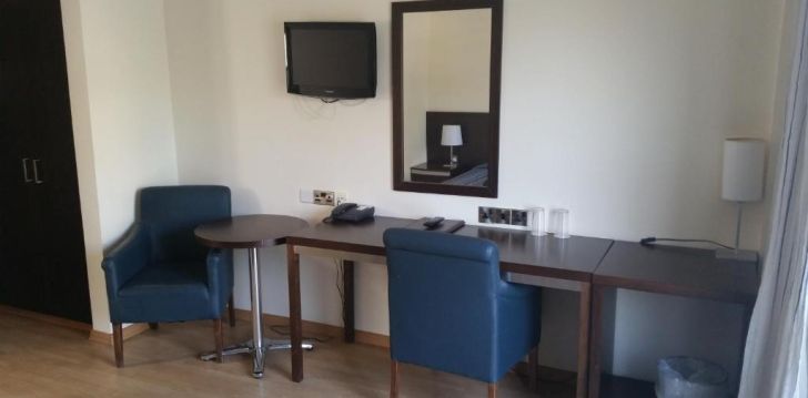 Apsistokite CROWN RESORT HENIPA viešbutyje už gerą kainą.