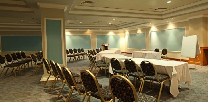 Apgyvendinimas 3* ANASTASIA BEACH HOTEL
