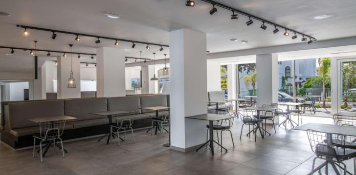 Planuoji kelionę į Kipras? apsistokite 3 viešbutyje ANTHEA HOTEL APARTMENTS.