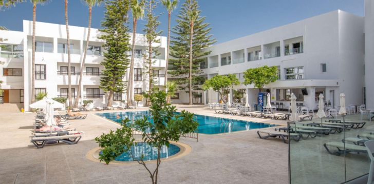 Patogus viešbutis jūsų kelionei – 3* ANTHEA HOTEL APARTMENTS