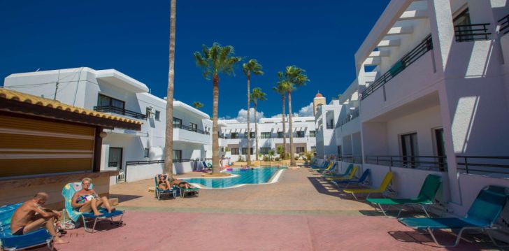 Apgyvendinimas 3* ANTHEA HOTEL APARTMENTS