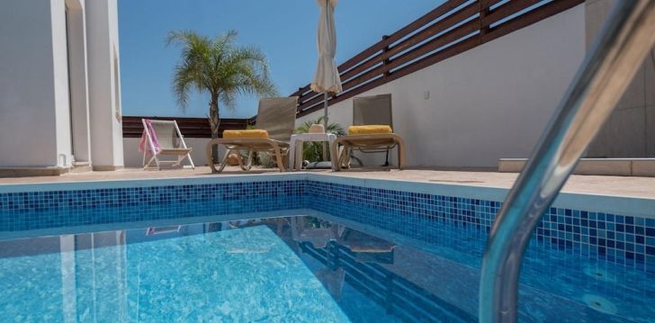 Rinkitės viešbutį NARCISSOS HOTEL APARTMENTS kelionei į Kipras