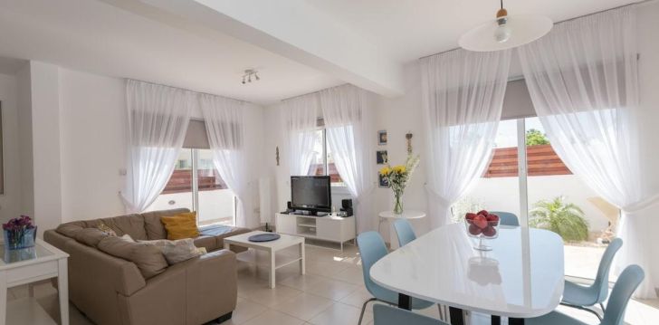 Patogus viešbutis jūsų kelionei – 4* NARCISSOS HOTEL APARTMENTS