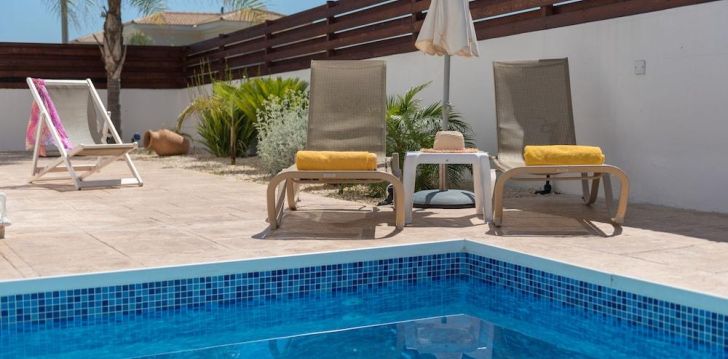 NARCISSOS HOTEL APARTMENTS - klientų vertinamas, kaip geras kainos ir kokybės santykis. 