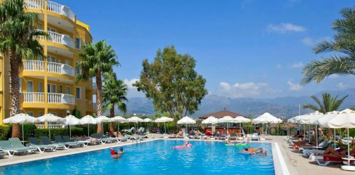 Apsistokite CLUB PARADISO HOTEL & RESORT viešbutyje už gerą kainą. 