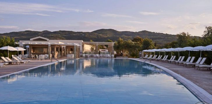Planuoji kelionę į Graikija? apsistokite 5 viešbutyje SANDY VILLAS RESORT.