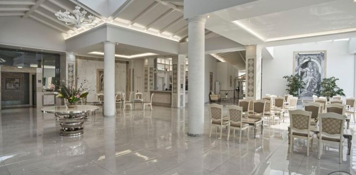 Viešbutis SANDY VILLAS RESORT įsikūręs Graikija.