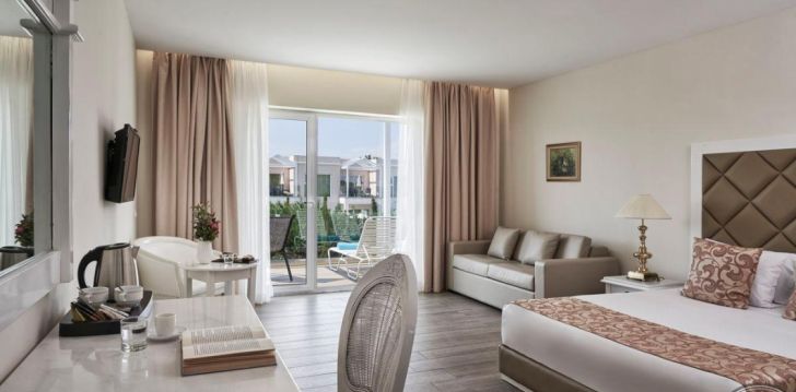 Tavęs laukia poilsis Graikija įsikūrusiame SANDY VILLAS RESORT