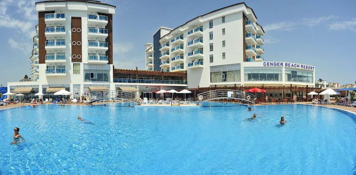 Apsistokite CENGER BEACH RESORT viešbutyje už gerą kainą. 