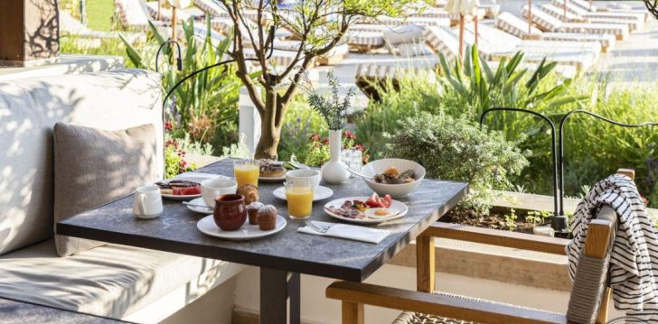 Tavęs laukia poilsis Graikija įsikūrusiame KERKYRA BLUE HOTEL & SPA