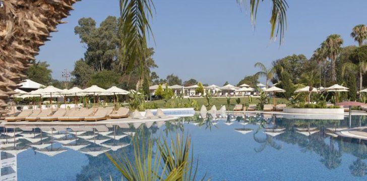 Rinkitės viešbutį KERKYRA BLUE HOTEL & SPA kelionei į Graikija
