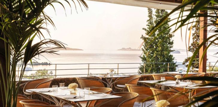 Rinkitės viešbutį GRECOTEL EVA PALACE AT KOMMENO PENINSULA kelionei į Graikija