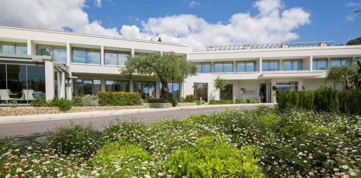 Apsistokite RODOSTAMO HOTEL & SPA viešbutyje už gerą kainą.